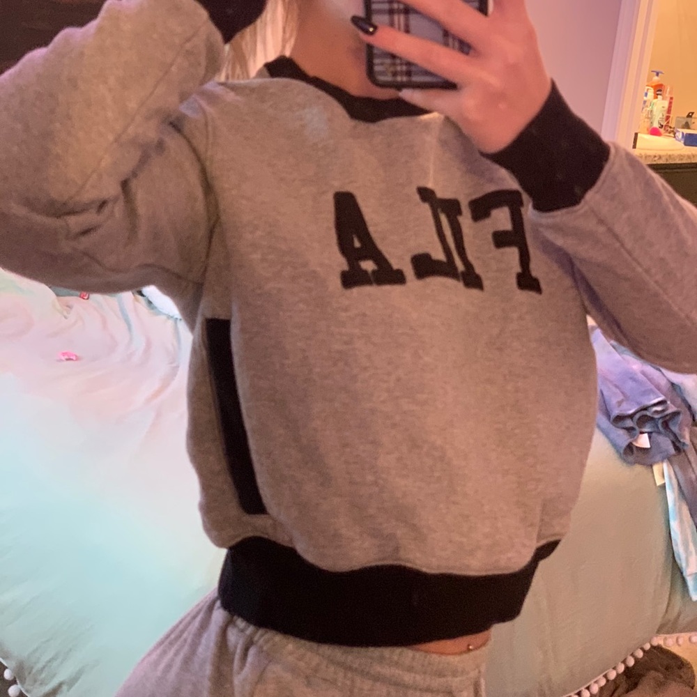 cropped crew neck